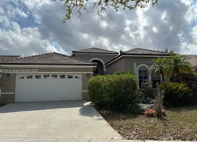 Property at 495 Carrington Dr Unit 1, Weston, FL, 33326, 4 beds, 2.5 baths, [object Object]