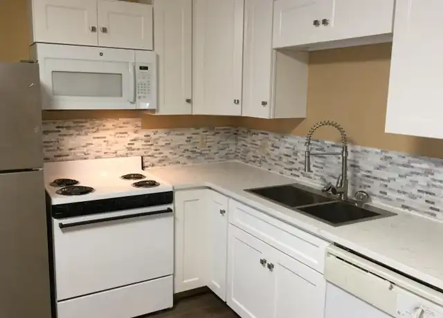 Property at 203 Highway 35 N Unit 203, Rockport, TX, 78382, 2 beds, 1 bath, [object Object]