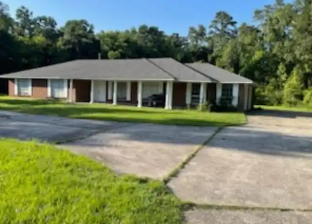 Property at 1219 Fremaux Ave, Slidell, LA, 70458, 3 beds, 2 baths, [object Object]