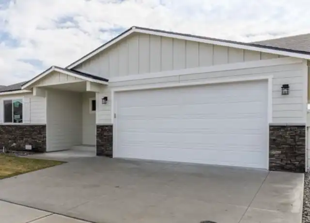 Property at 258 Emma Dr, Wenatchee, WA, 98801, 3 beds, 2 baths, [object Object]