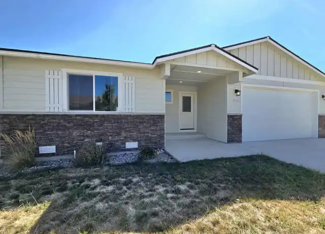 Property at 258 Emma Dr, Wenatchee, WA, 98801, 3 beds, 2 baths, [object Object]