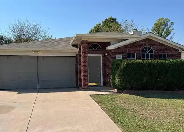 Property at 6100 King William Dr, Arlington, TX, 76018, 3 beds, 2 baths, [object Object]