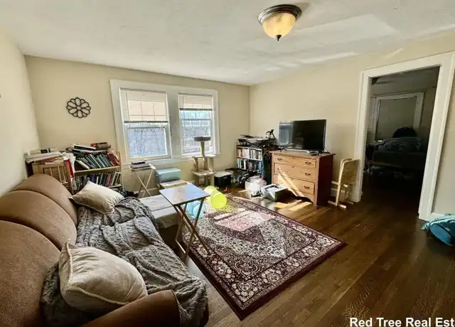 Property at 4907 Washington St, West Roxbury, MA, 02132, 2 beds, 1 bath, [object Object]
