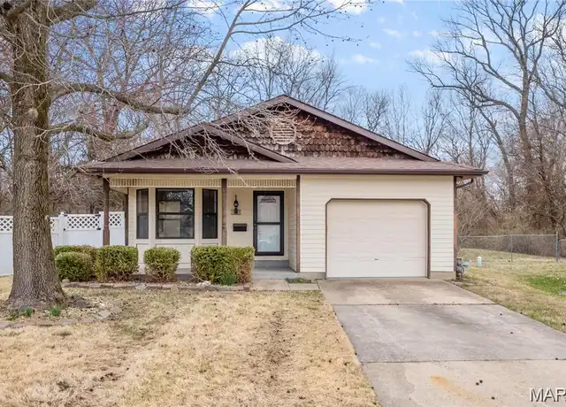 Property at 701 Oak Hollow Ct, O Fallon, IL, 62269, 2 beds, 1 bath, [object Object]