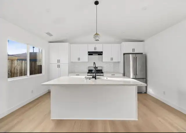 Property at 107 Avenida Pala, San Clemente, CA, 92672, 1 bed, 1 bath, [object Object]