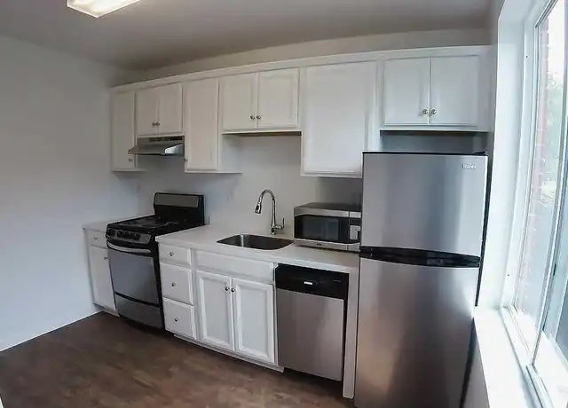 Property at Louise Ave Apartments - 215 Louise Ave, Nashville, TN, 37203, 0 beds, 1 bath, [object Object]