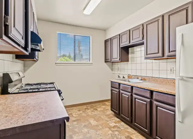 Property at 2736 Nicol Ave Unit 4, Oakland, CA, 94602, 3 beds, 1 bath, [object Object]