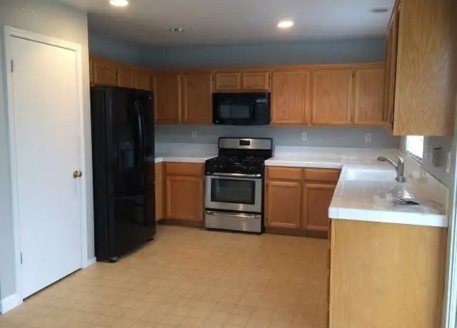 Property at 3227 Jeanette Ct, Tracy, CA, 95376, 3 beds, 2.5 baths, [object Object]