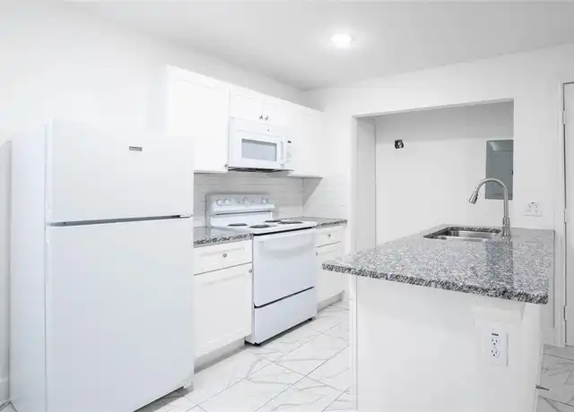 Property at 4362 Bellfort Ave Unit 2, Houston, TX, 77051, 2 beds, 1 bath, [object Object]