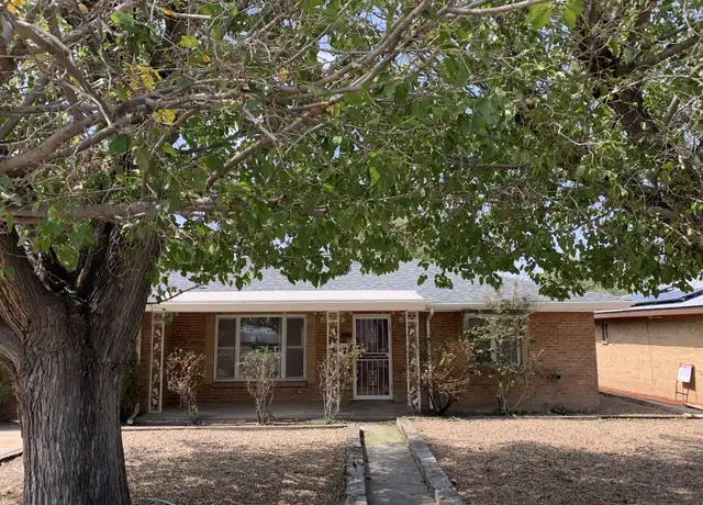 Property at 215 Adams St NE, Albuquerque, NM, 87108, 3 beds, 2 baths, [object Object]