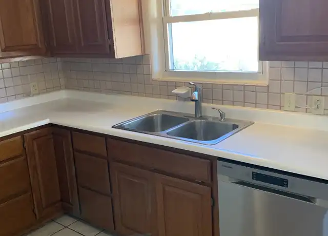 Property at 215 Adams St NE, Albuquerque, NM, 87108, 3 beds, 2 baths, [object Object]