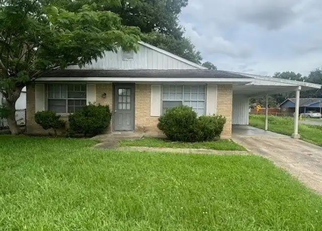 Property at 302 Hilltop Cir, Lafayette, LA, 70501, 3 beds, 1 bath, [object Object]