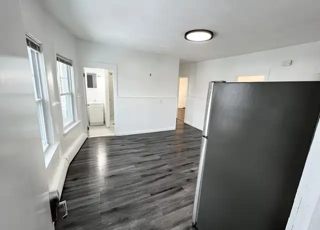 Property at 280 Columbus Ave Unit 3, Pawtucket, RI, 02861, 3 beds, 1 bath, [object Object]