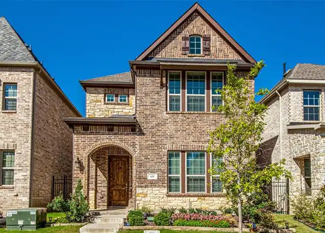 Property at 636 Courtyard Ln, Irving, TX, 75039, 3 beds, 3.5 baths, [object Object]