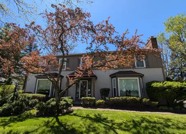 Property at 35611 Fredericksburg Rd, Farmington Hills, MI, 48331, 4 beds, 2.5 baths, [object Object]