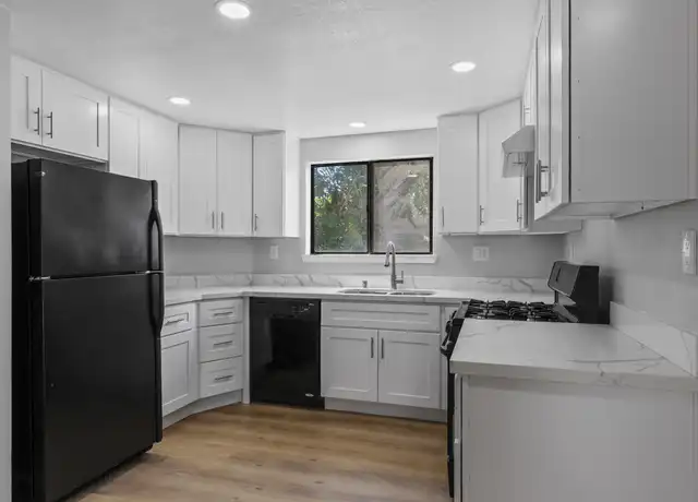 Property at 34 W 7th St, Tracy, CA, 95376, 2 beds, 1 bath, [object Object]