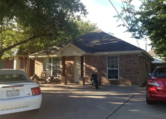 Property at 1923 S 15th St, Waco, TX, 76706, 4 beds, 2 baths, [object Object]