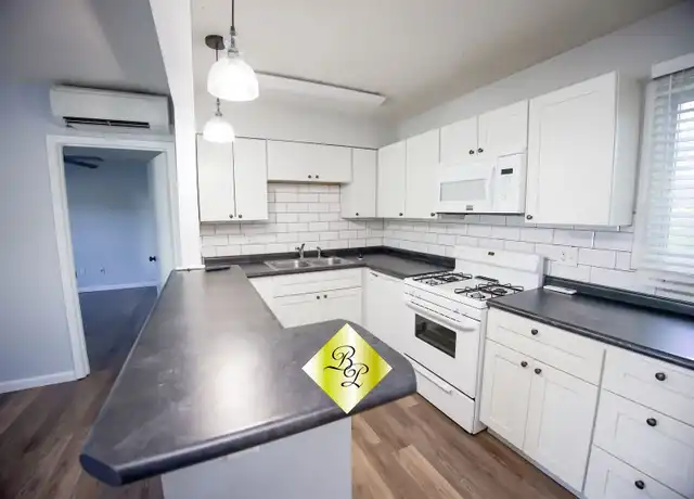 Property at 33 N Rembert St #4, Memphis, TN, 38104, 1 bed, 1 bath, [object Object]