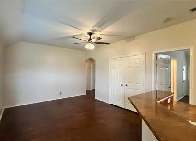 Property at 106 Sunburst Ct, Weatherford, TX, 76087, 3 beds, 2 baths, [object Object]