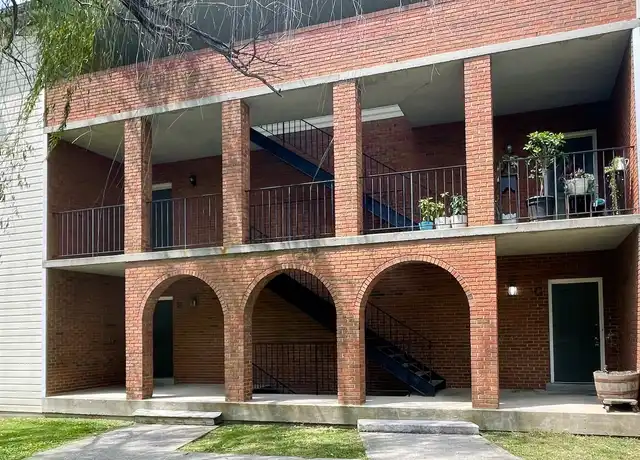 Property at 424 Harrodsburg Ln Unit G, Frankfort, KY, 40601, 2 beds, 2 baths, [object Object]