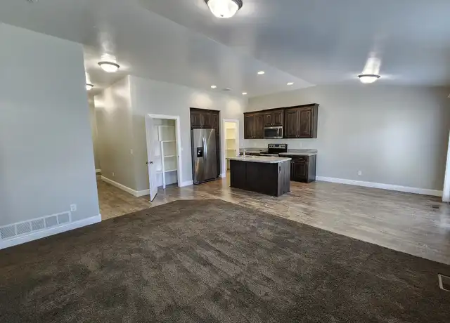 Property at 3927 E Tanzanite Dr, Idaho Falls, ID, 83401, 3 beds, 2 baths, [object Object]