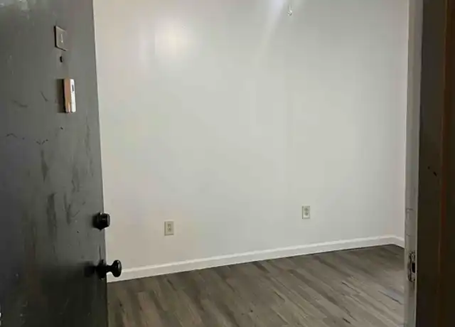 Property at 402 Skyview Dr Unit A, Birmingham, AL, 35209, 2 beds, 1 bath, [object Object]