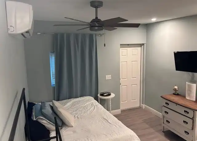 Property at 1074 NE Orange Ave, Jensen Beach, FL, 34957, 1 bed, 1 bath, [object Object]