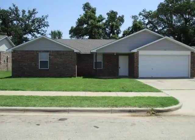 Property at 210 Bobbie Ann Ct, Granbury, TX, 76049, 3 beds, 2 baths, [object Object]