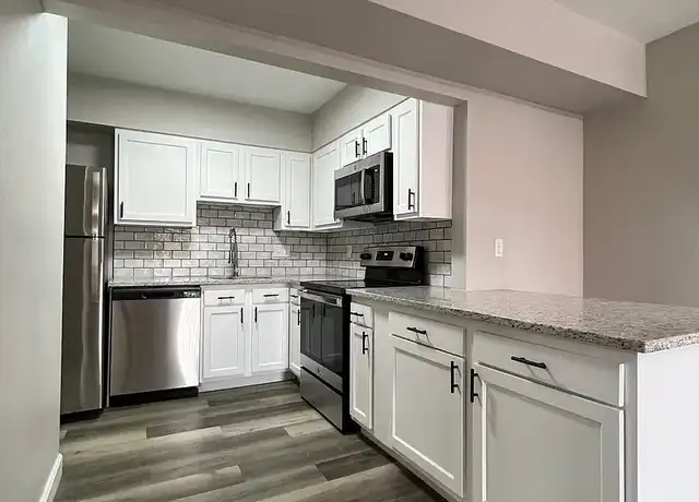 Property at Oakwood Apartments - 1 Provincial Ct, Saint Louis, MO, 63122, 2 beds, 1 bath, [object Object]