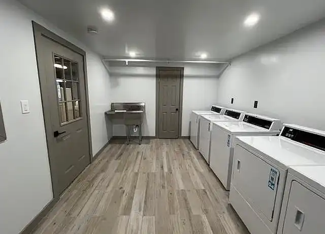 Property at Oakwood Apartments - 1 Provincial Ct, Saint Louis, MO, 63122, 1-2 bed, 1 bath, [object Object]