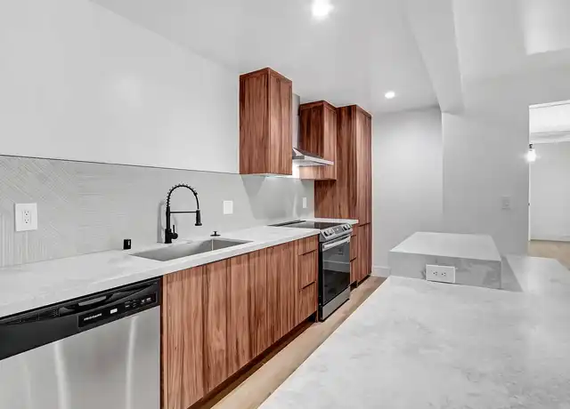 Property at 8300 De Longpre Ave, West Hollywood, CA, 90069, 2 beds, 1-2 bath, Contact for Price