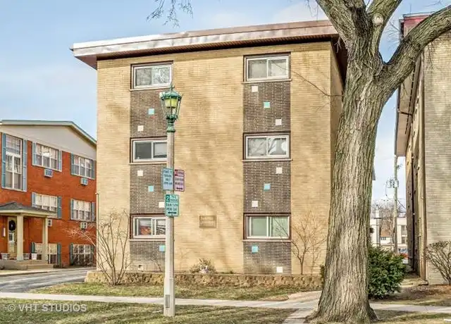 Property at 427 S Euclid Ave, Oak Park, IL, 60302, 2 beds, 1 bath, [object Object]
