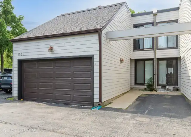 Property at 1501 Topp Ln Unit B, Glenview, IL, 60025, 2 beds, 2.5 baths, [object Object]