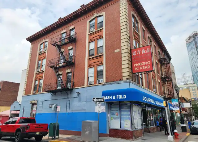 Property at 851 Bergen Ave Unit 3B, Jersey City, NJ, 07306, 1 bed, 1 bath, [object Object]