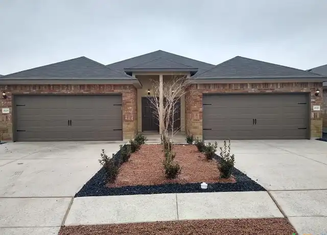 Property at 1121 Burek Cross, Seguin, TX, 78155, 3 beds, 2 baths, [object Object]