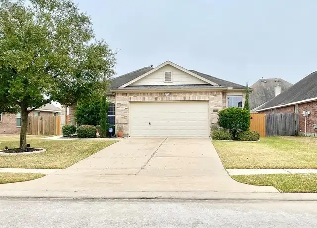 Property at 17518 Stamford Oaks Dr, Tomball, TX, 77377, 3 beds, 2 baths, [object Object]