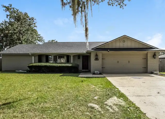 Property at 5306 Royal Oak Dr, Fruitland Park, FL, 34731, 3 beds, 2 baths, [object Object]