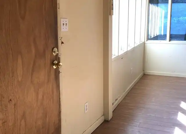 Property at 512 Washington Ave Unit D, Taft, CA, 93268, 2 beds, 1 bath, [object Object]