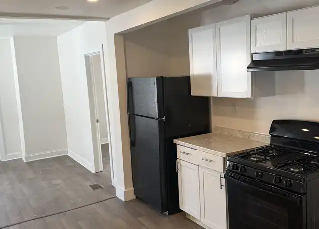 Property at 4440 S Salina St Unit 2, Syracuse, NY, 13205, 2 beds, 1 bath, [object Object]
