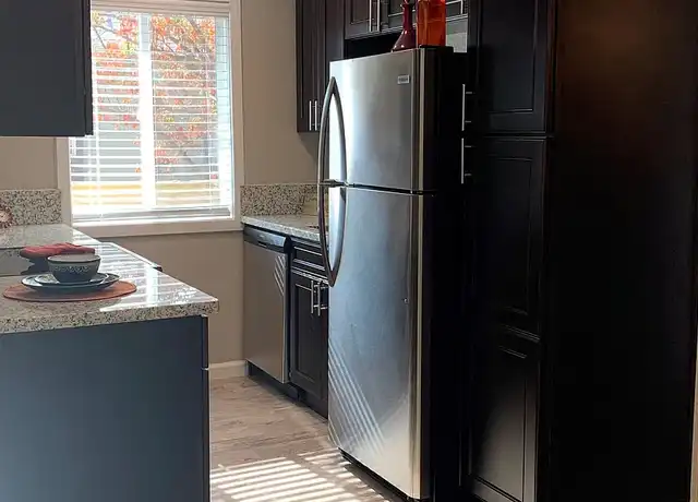 Property at Driftwood Apartments - 950 W Grant Line Rd, Tracy, CA, 95376, 1-3 bed, 1-2 bath, [object Object]