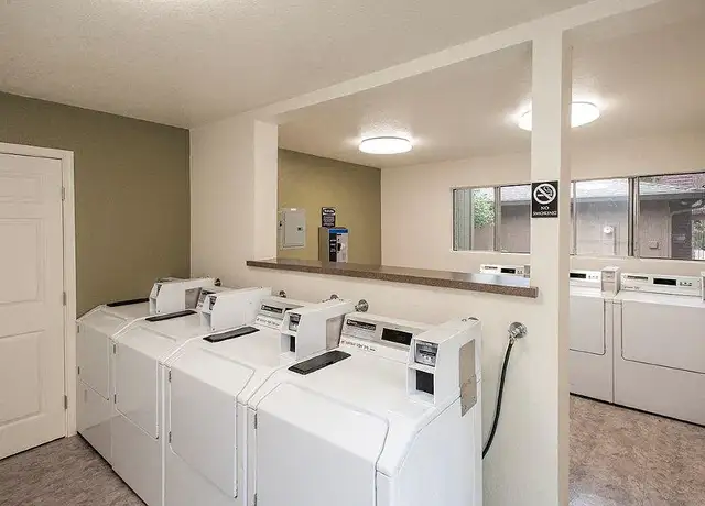 Photo of 950 W Grant Line Rd, Tracy, CA 95376