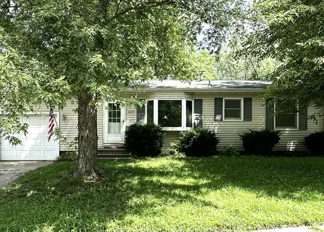 Property at 3273 Kensington Pl, Dubuque, IA, 52001, 3 beds, 2 baths, [object Object]