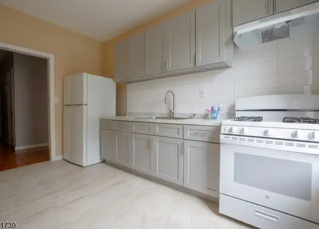 Property at 300 W 7th St Unit 22, Plainfield, NJ, 07060, 1 bed, 1 bath, [object Object]