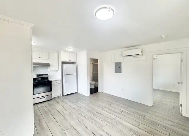 Property at 11604 Sylvan St Unit 10A, North Hollywood, CA, 91606, 1 bed, 1 bath, [object Object]