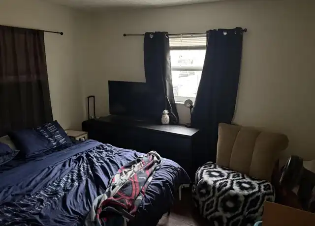 Property at 2345 19th Ave SW, Largo, FL, 33774, 2 beds, 1 bath, [object Object]
