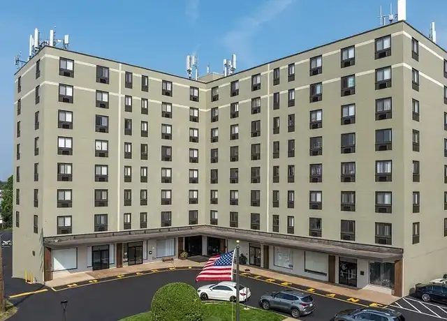 Property at Garner House Apartments - 50 S Penn St, Hatboro, PA, 19040, 1-2 bed, 1 bath, [object Object]