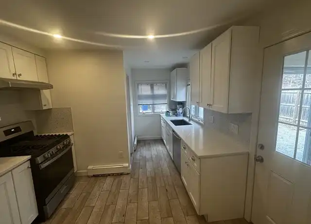 Property at 93 Washington St Unit 93, East Walpole, MA, 02032, 3 beds, 2 baths, [object Object]
