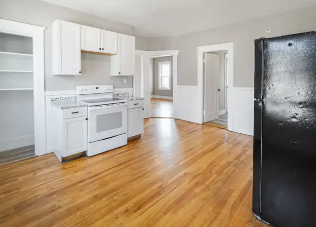 Property at 131 Providence St Unit 3, Worcester, MA, 01604, 4 beds, 1 bath, [object Object]