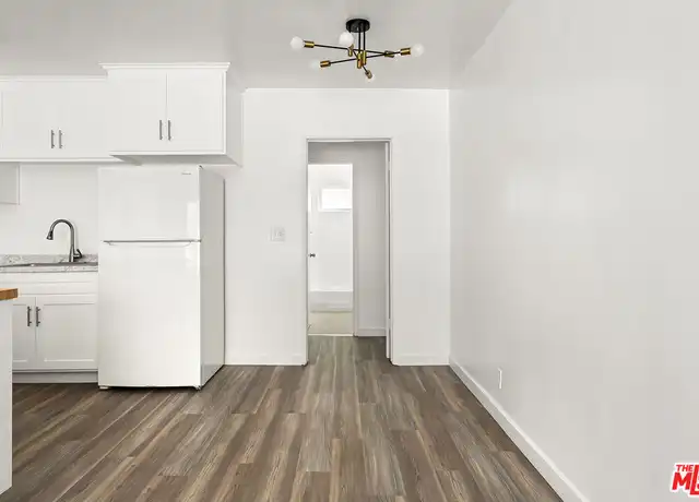 Property at 1451 S Norton Ave Unit 2, Los Angeles, CA, 90019, 2 beds, 1 bath, [object Object]