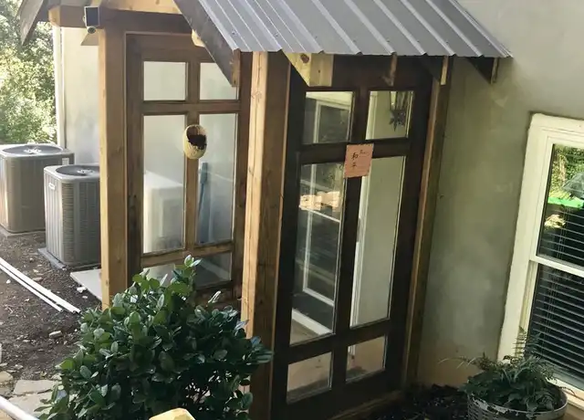 Property at 276 N Bear Creek Rd, Asheville, NC, 28806, 2 beds, 1 bath, [object Object]